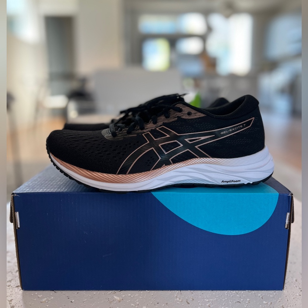 ASICS Gel-Excite 7 Black/Rose Gold size 8.5